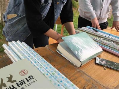 四月讀書月“讓讀書成為習(xí)慣,讓書香溢滿校園”